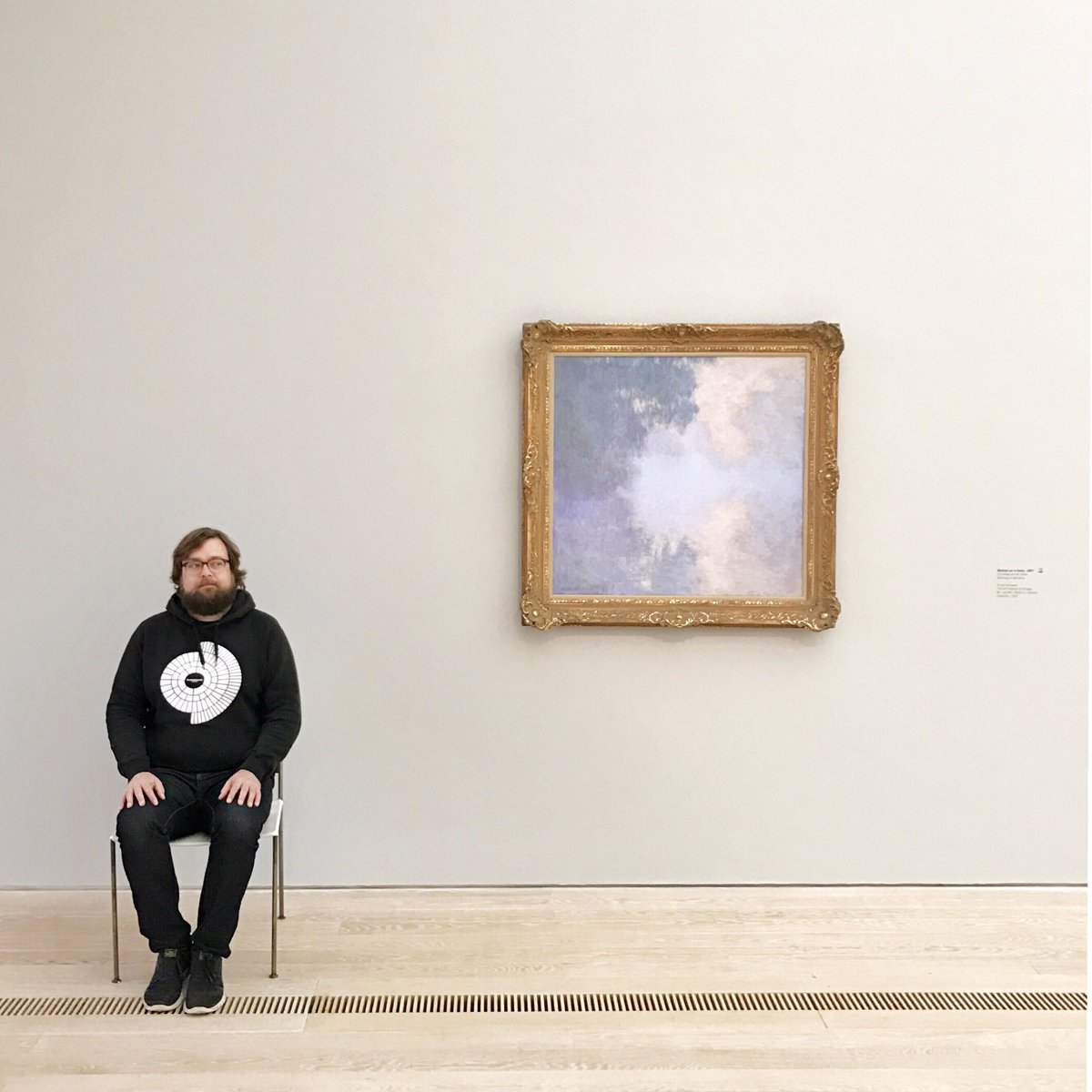 bosch's tweet photo. "Vor und nach #Monet ist, als ob jemand den Lichtschalter anschaltet", sagt der Kurator @Fond_Beyeler. #emptybeyeler https://t.co/enzyU7l8oS