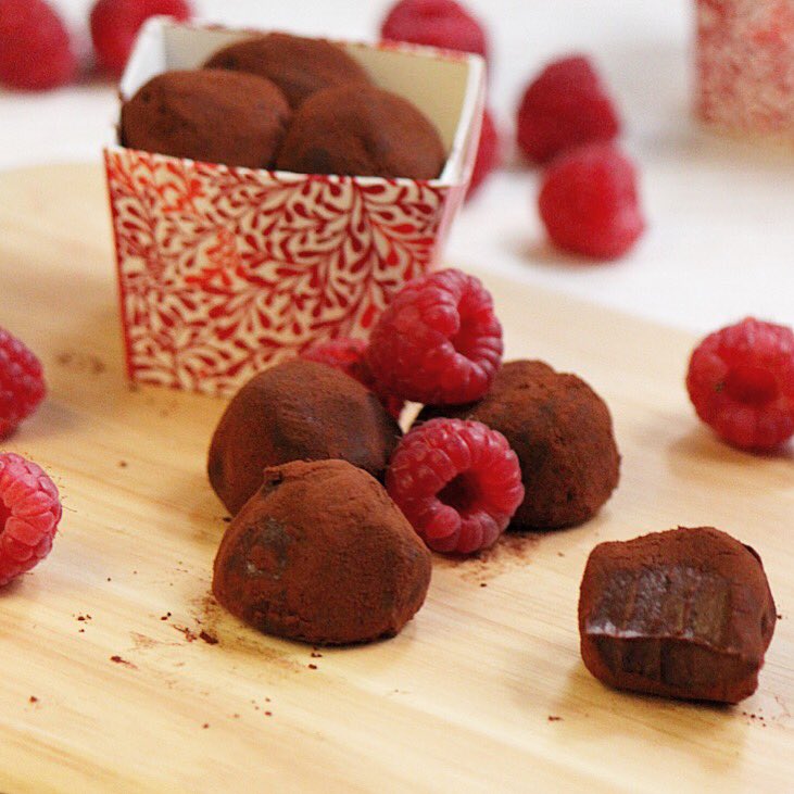 ClubGlutenFree's tweet photo. ❤️Valentines Raspberry Ganache Truffles❤️

#glutenfree #coeliac #celiac #valentine

https://t.co/D5zAuCmXyY https://t.co/95LBjLaTWo