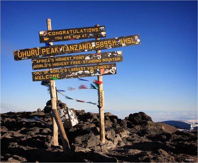 Congratulations to our #Mt Kilimanjaro trekkers for reaching Uhuru Peak of 5895m. Don’t forget to make a donation: bit.ly/2jU7tPj