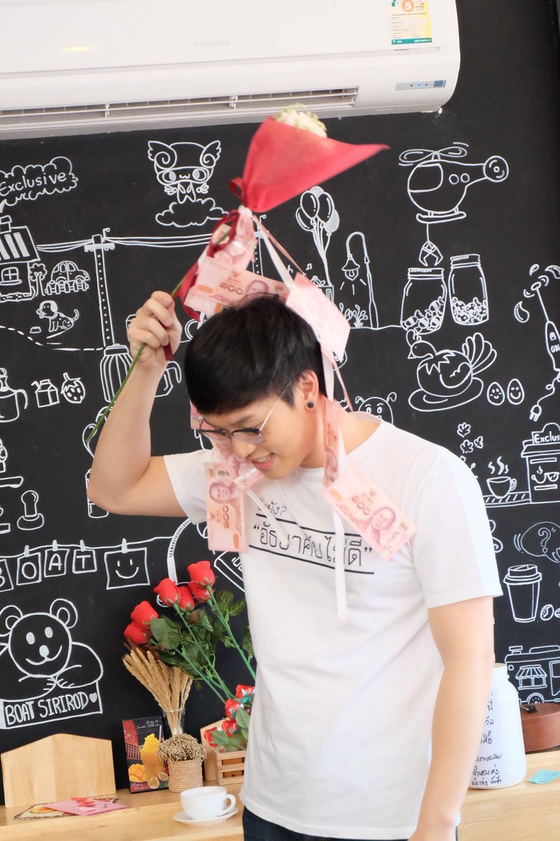 Ya_Ya_twitz's tweet photo. @Siriboat72 ขอ 3 คำ "ยืมตังค์หน่อย" 😂😂😂 #MeetBoatMeetLove #boatsirirod #อัธยาศัยไม่ดี https://t.co/9NTV4rZgBu