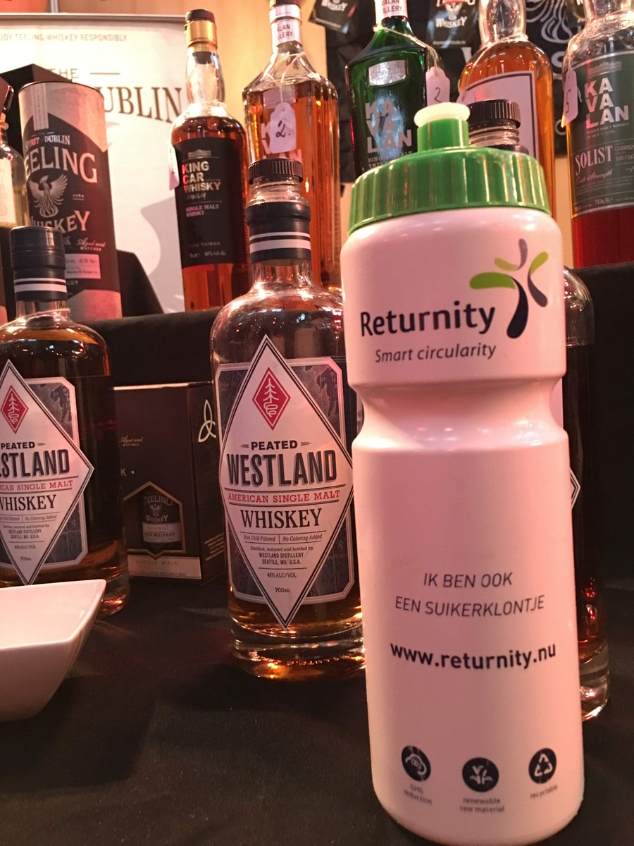 ReturnityNL's tweet photo. #klontjeontour gespot op het #hielander whisky festival in #alkmaar #tapistop #hik laat ook zien waar jouw klontje deze is geweest #volgers https://t.co/YIEqmGWIUE