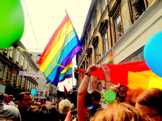 Homofobni napad u Super Superu: Dosta je prešutnog odobravanja nasilja Vlado RH! tinyurl.com/zauvwzc