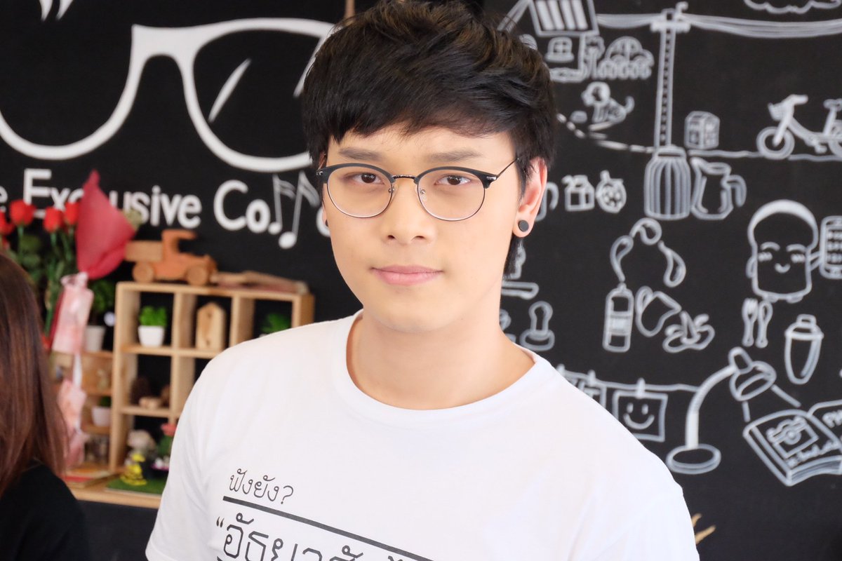 Ya_Ya_twitz's tweet photo. @Siriboat72 สุดหล่อ 😎😆😁 #MeetBoatMeetLove #boatsirirod #อัธยาศัยไม่ดี https://t.co/fvXGD6xOgi