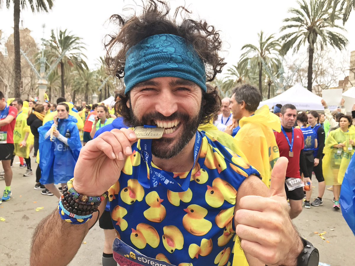 RaulGomez82's tweet photo. LA VIDA MOLA.Esta es la cara de alguien que lo ha dado todo durante 21k.Después os cuento el tiempo exacto pero he bajado de 1:40hrs #feliz https://t.co/sc3ETa87PW
