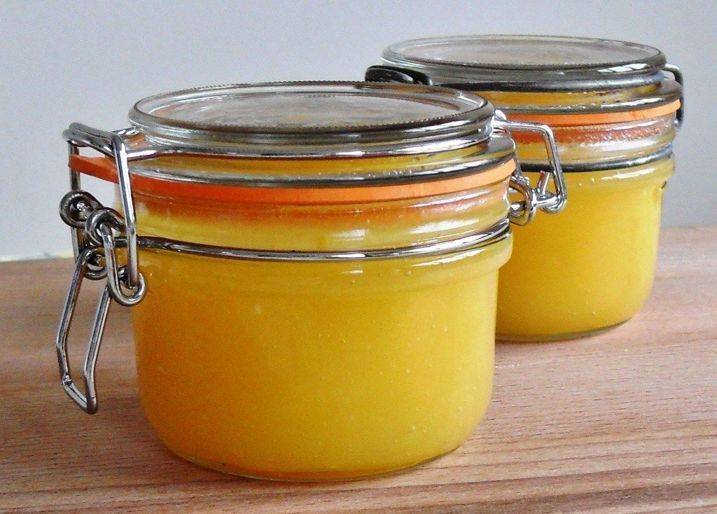 FabFood4All's tweet photo. Granny's Quick Lemon Curd totally fool proof! #foodie #foodporn #lemon #curd #fdbloggers #87RT #WTHT @UKBloggers1 https://t.co/Dr5AKIhD7S https://t.co/n41cYEkaao