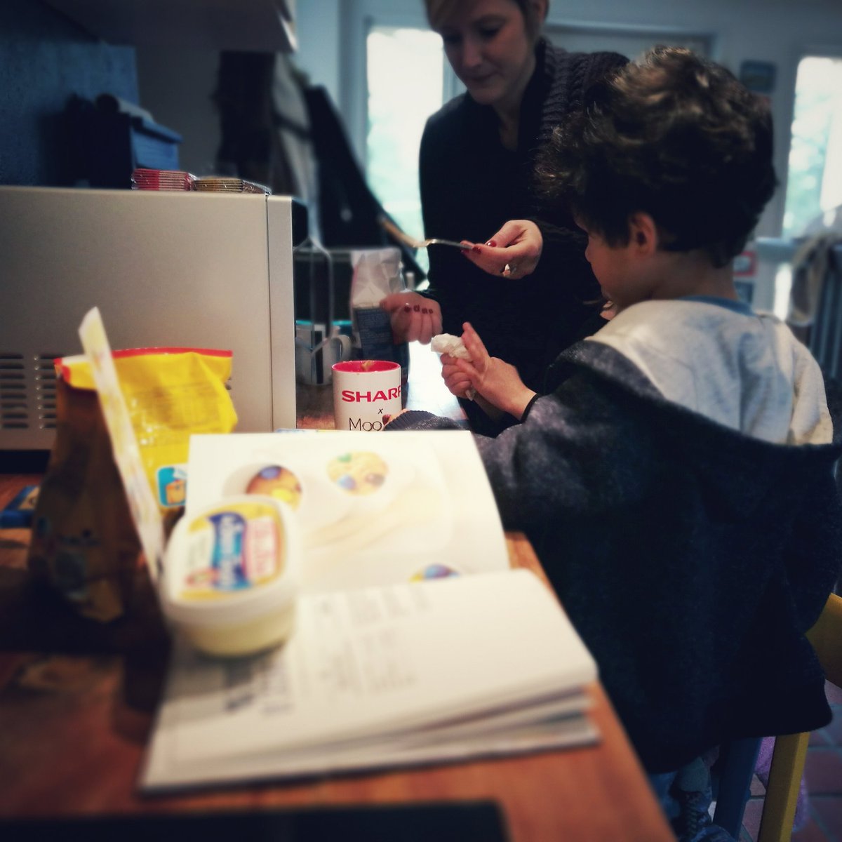 Moovely's tweet photo. On commence par un mug cookie en fait ! #ForLife #SharpDelivery https://t.co/NVmOboQTrr