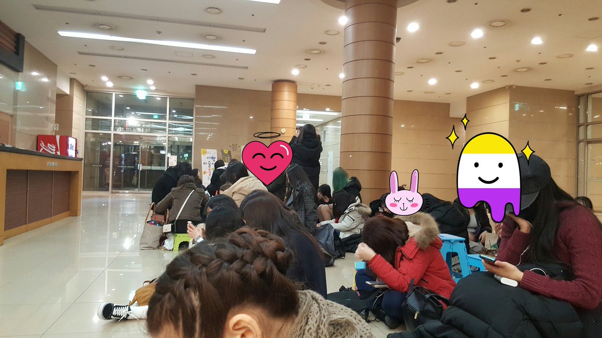 vixxfacts's tweet photo. @jaetaeks_ current situation : ⛤ sitting nicely waiting for Leo . Hehe https://t.co/9yepkjGQ6E