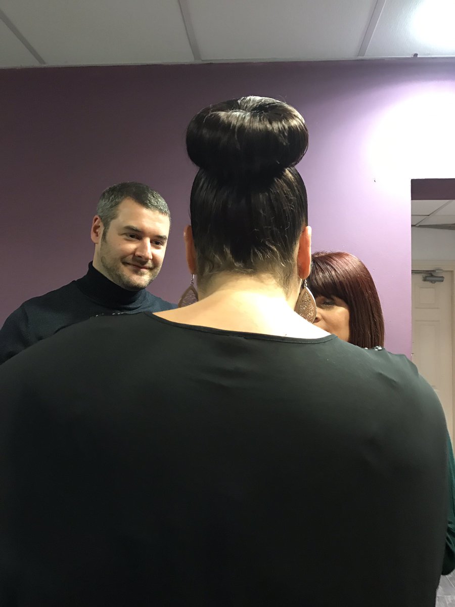 dammers1981's tweet photo. Wow who'd have thought that 2017's "must have hair do" would be the "Kim Woodburn" 😧 #KimWoodburn #cbb #cbbkim #hair https://t.co/l8M5FqHwSe
