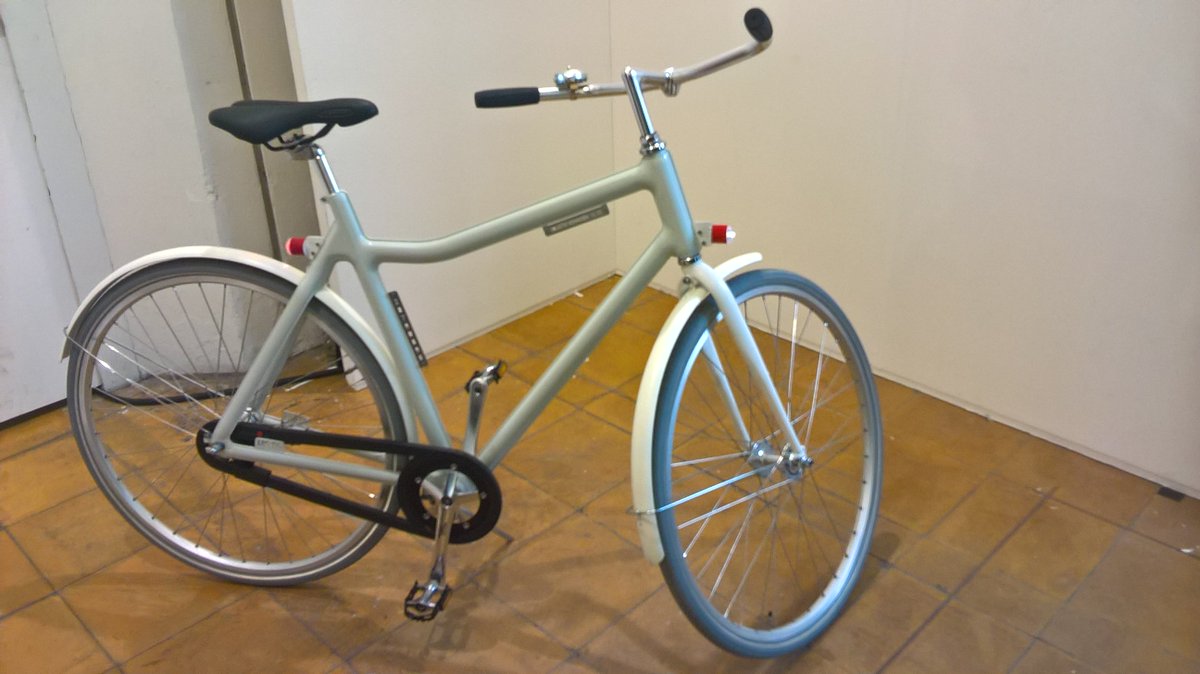 Diagoonhuis's tweet photo. Drenthse glorie op @ArtRotterdam een echte Hollandse fiets made in prison #veenhuizen https://t.co/kzei3PAL6R Leuke bedrijfsfiets?! https://t.co/J1qqQDp0or