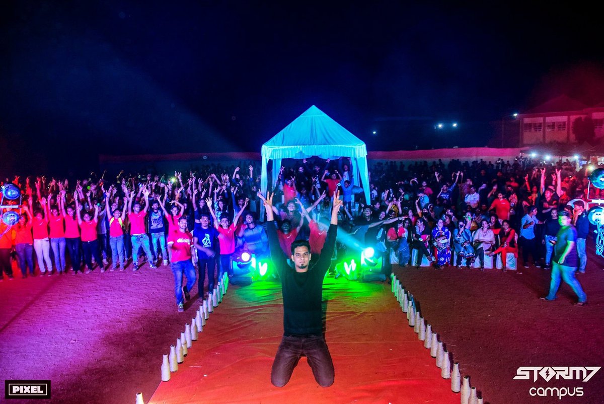 skeletronmusic's tweet photo. Storm 7 Campus, Damodars College was incredible <3

#Storm7 #PIXEL https://t.co/oFNUfzAz3w