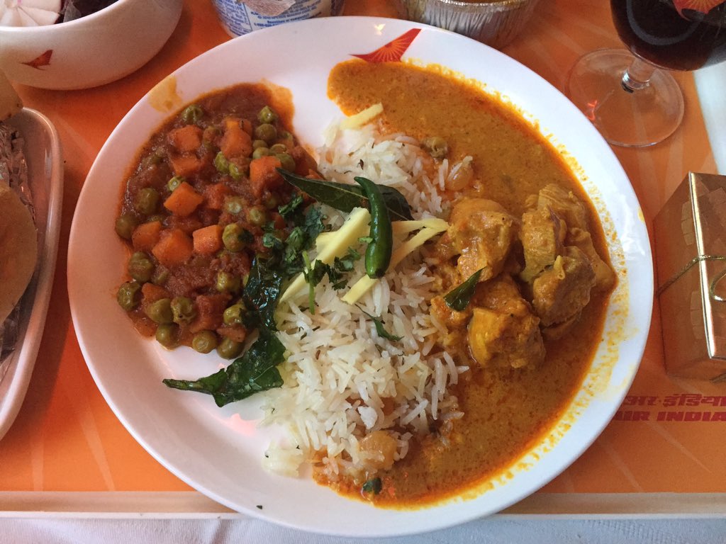 janaki_kulkarni's tweet photo. Yummy fingerlicious Dum Murg Hyd style only on AI #warmfeel #indiainair #friendlycrew JFK-DEL non stop in just over 12 hrs 👍👍@airindiain https://t.co/rqw2WjjQn6