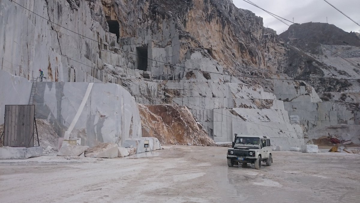marbletours's tweet photo. Experience the thrill of a tour to the #marble quarries in Carrara #4x4landrover #adventure #Tuscany https://t.co/REf5dToJXj