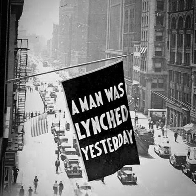 CharlesMBlow's tweet image. Today in 1909, the NAACP was founded. During the 20s and 30s it flew this flag outside its NYC 5th Ave headquarters... #BlackHistoryMonth