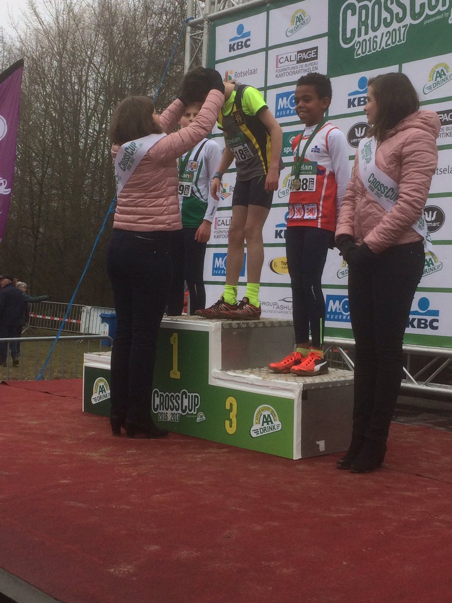 rob_televisie's tweet photo. Veel regiotalent op #Crosscup #Rotselaar. Onder meer zege Kobe Wachtelaer bij miniemen #robscore https://t.co/n5rQsUxlsK