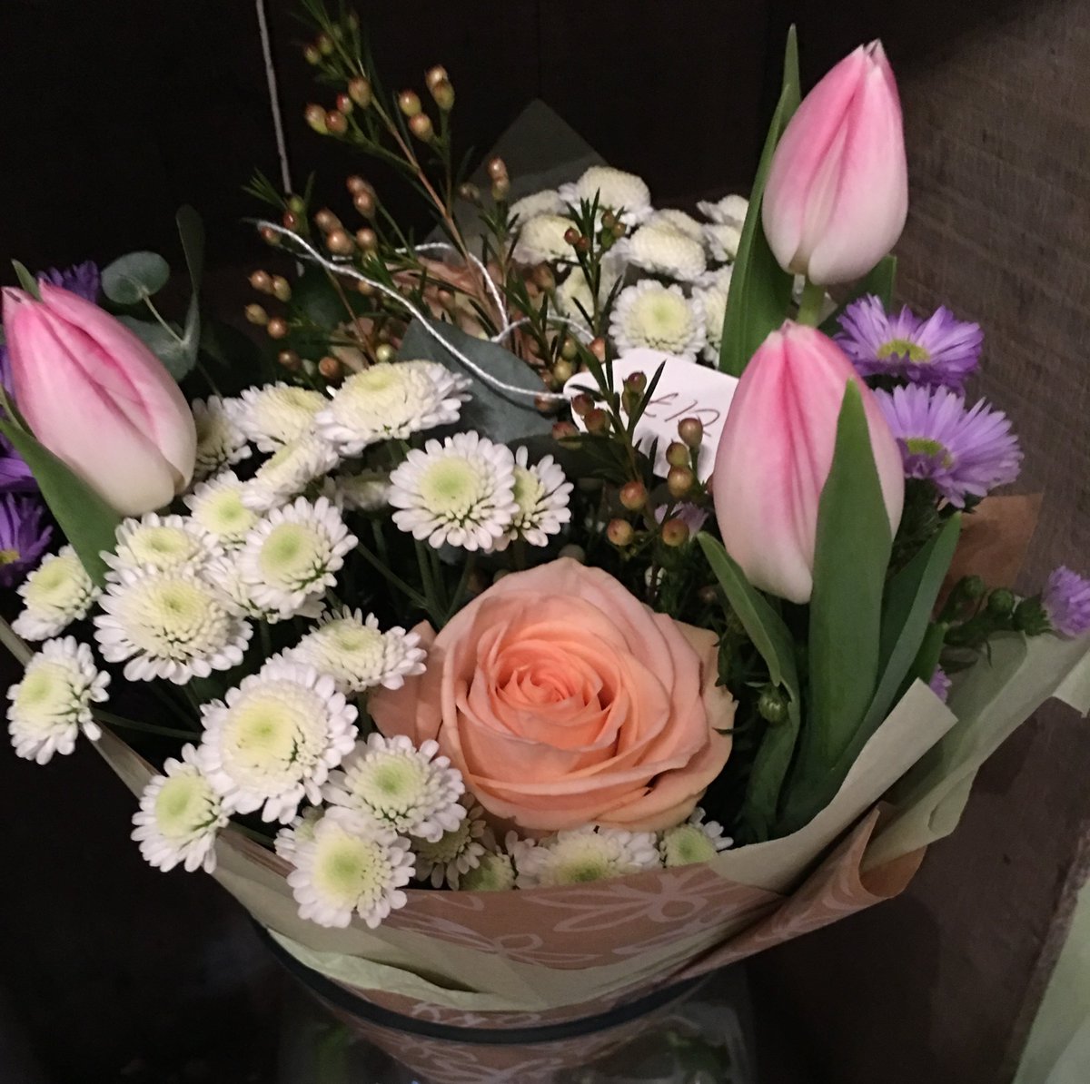 MyTenterden's tweet photo. Valentines flowers ... open TODAY Garden Room Pop-Up Flower Shop in Golden Square, Tenterden https://t.co/k40xB9giQ4 https://t.co/dcfH170e0V