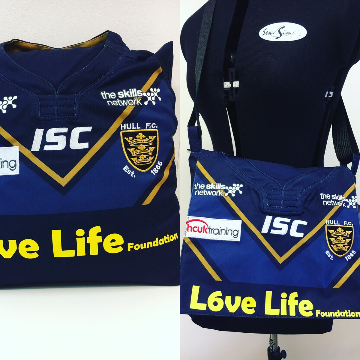 JadeSmithson's tweet photo. Matching bag and cushion! Love these 😁 #shirtbag #shirtcushion @hullfcofficial https://t.co/dQAuMrGGsI