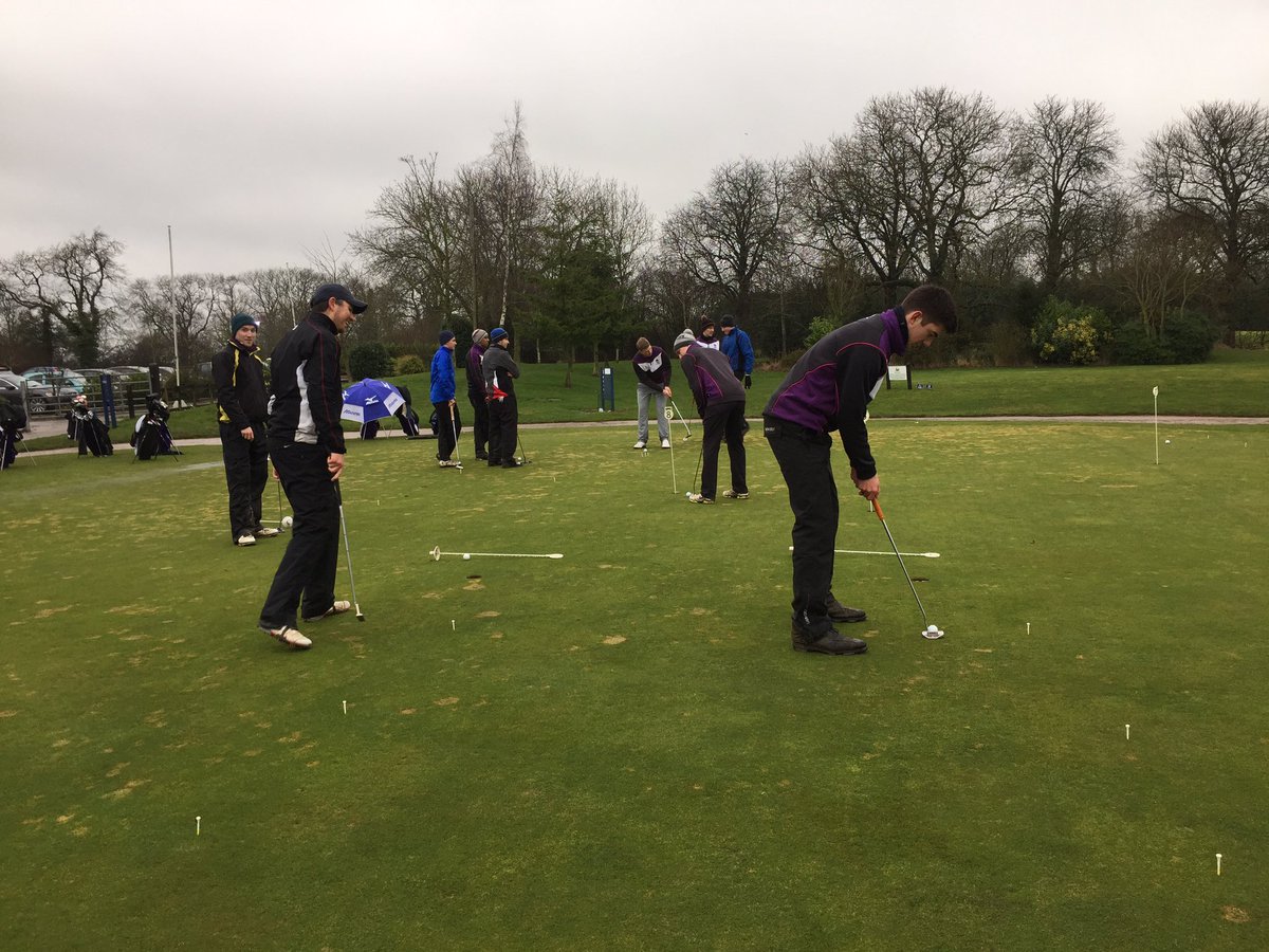 dparkespga's tweet photo. Great morning training with @LSUGC looking at pitching flight control and putting preparation for competition. Snow didn't put us off 👊❄️ https://t.co/O9fdNPA0zV
