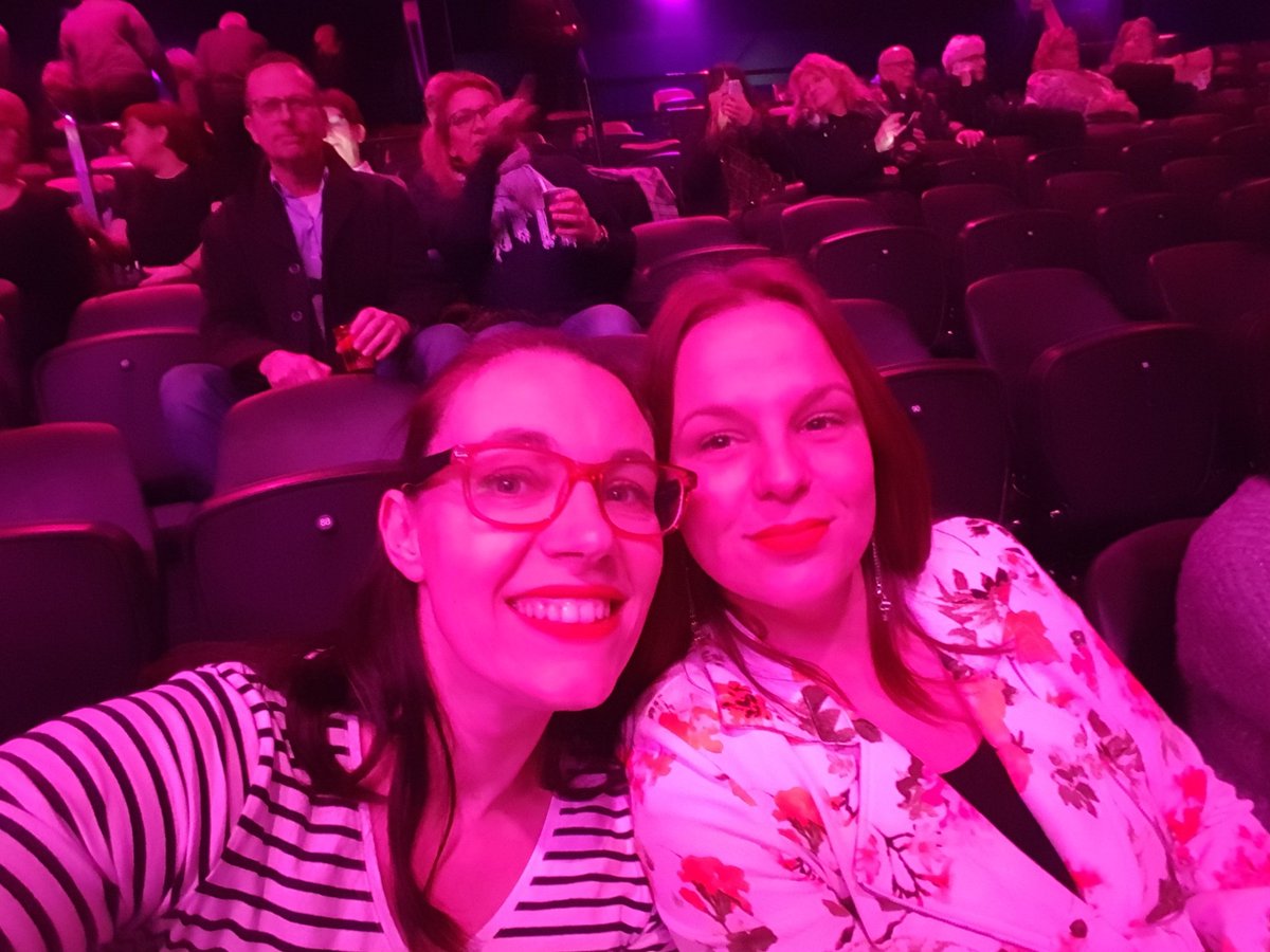 XxAngelalalaXx's tweet photo. Yes we zijn er helemaal klaar voor #winnendoejebij #ladiesofsoul https://t.co/gzgJdt9Ior