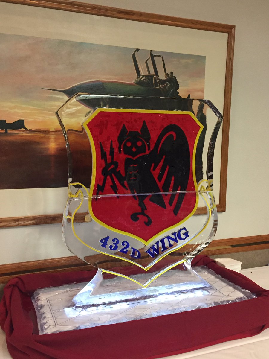 USONevada's tweet photo. Congrats to all the nominees and winners at last night's 432d Wing Annual Awards Banquet with special guest Gen. Mosley! #USOConnect https://t.co/YvY82SyWsl
