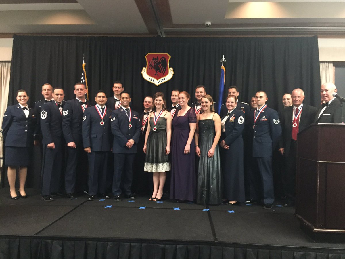 USONevada's tweet photo. Congrats to all the nominees and winners at last night's 432d Wing Annual Awards Banquet with special guest Gen. Mosley! #USOConnect https://t.co/YvY82SyWsl