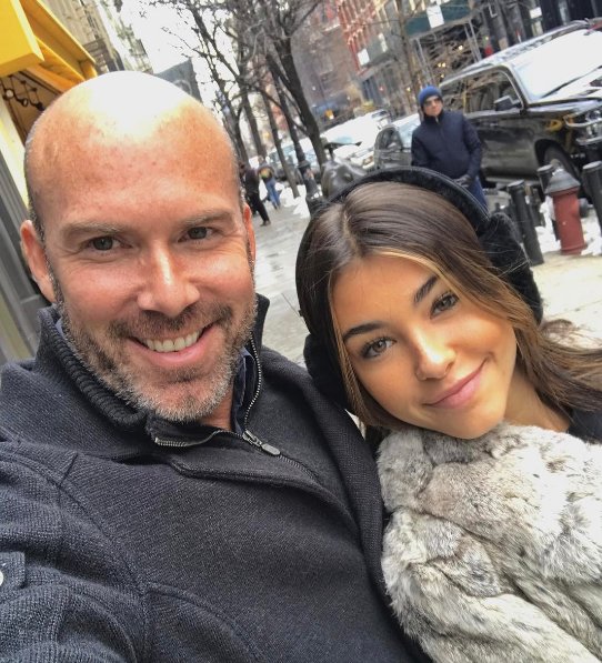 MadisonBeerPOL's tweet photo. Tata Madison na IG (robertnbeer) : "Happy Place @madisonbeer #familyfirst" https://t.co/WL1KEG2k5p