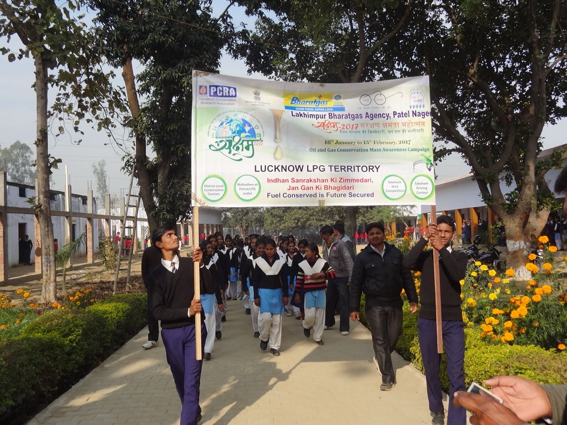 BPCLLucknow's tweet photo. Saksham rally by college students in Lakhimpur @dpradhanbjp @BPCLNRLPG @BPCLimited @BPCLLPG https://t.co/btUgWDRJG8