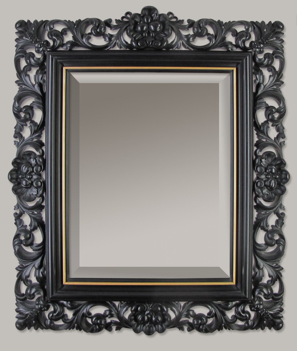 Royalframes's tweet photo. Ornate wood carvings for your interior. Exquisite, elegant mirrors and picture frames. Careful handmade work. Various finishings. https://t.co/lJKKTKGQY5