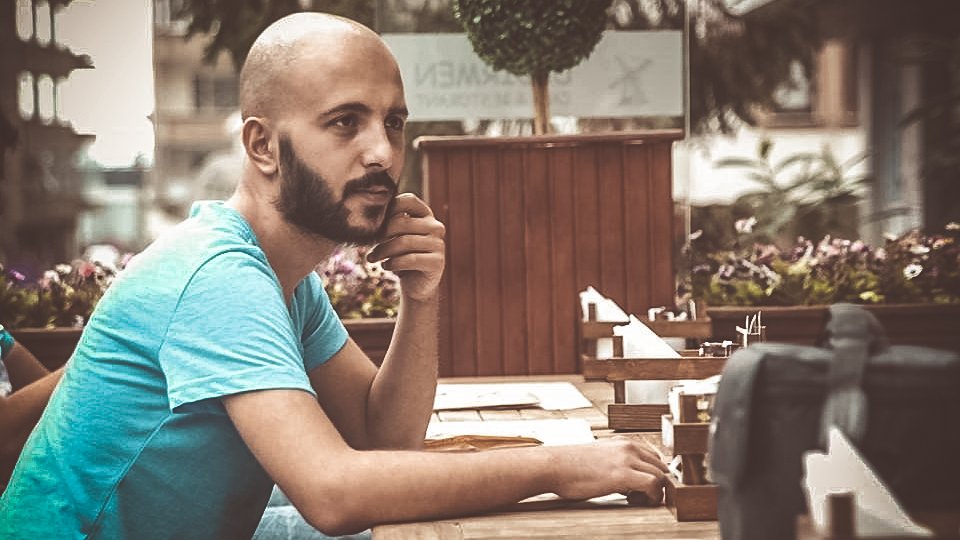 Çok değerli kardeşimiz Eyüp Tabakoğlu bugün hayatını kaybetmiştir. Kendisine Allah'tan rahmet, ailesine ve tüm sevenlerine sabır dileriz.