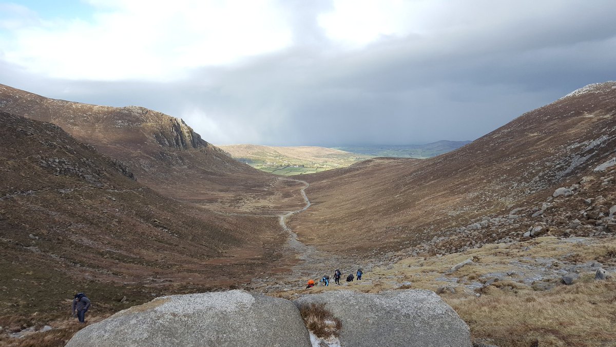 GaryLundy34's tweet photo. The view from Hares gap. @angie_weather @WeatherCee @barrabest @EnjoyTheMournes @Mournelive https://t.co/9Jx4JpO1yK
