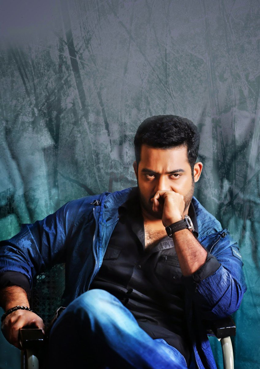 Anusha_Cv_NTR's tweet image. #Masslook 
#Classlook 
Justification #Tarak 
#2YearsOfTemperMania
