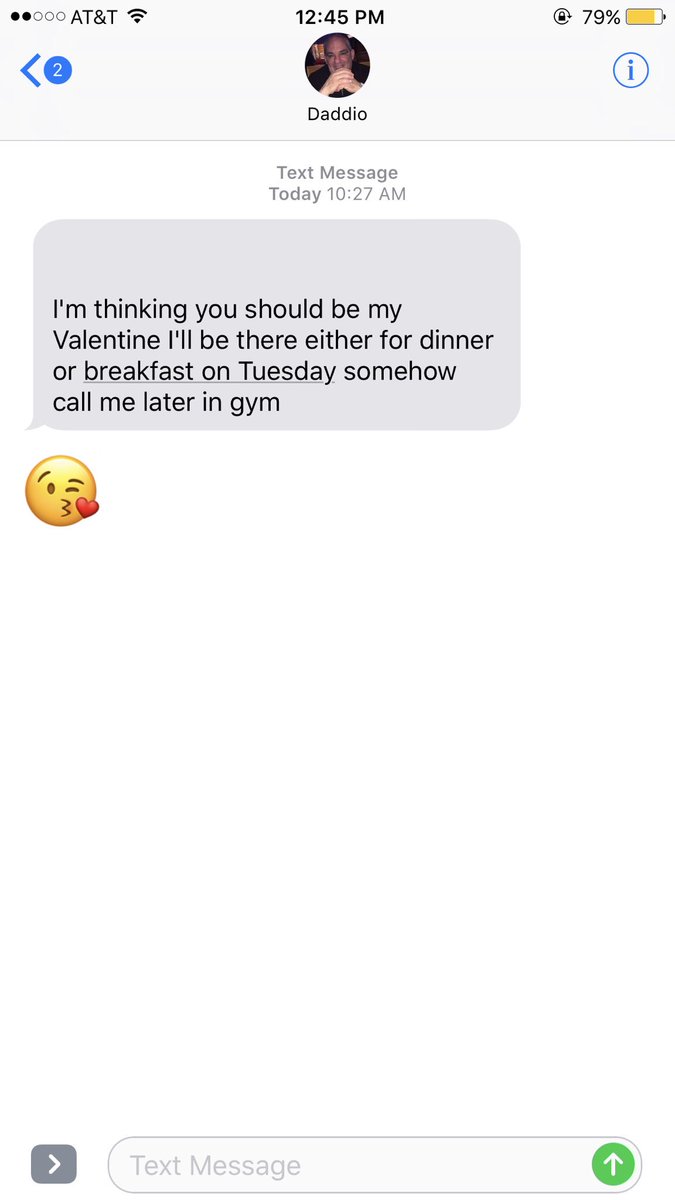 brandideckerttt's tweet photo. CUTEST GOODMORNING TEXT IVE EVER GOTTEN😭😭😻😻❤❤ https://t.co/4VEJbR4FgS