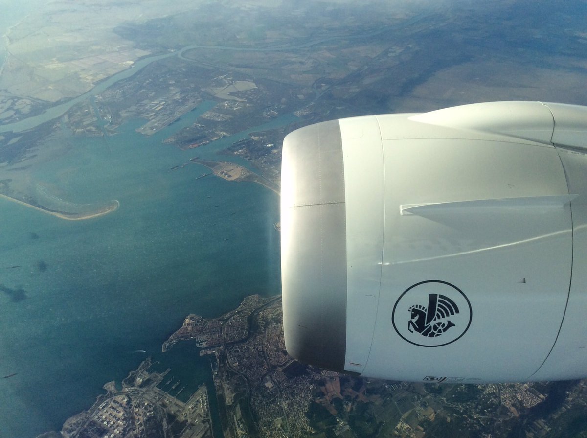 CyrilleJAOUEN's tweet photo. @cloudsurferaero @AirFranceFR @BoeingFrance @AFnewsroom @BoeingAirplanes https://t.co/ZVsl8XP9Uf #AF789 https://t.co/rAZH4hHaLA