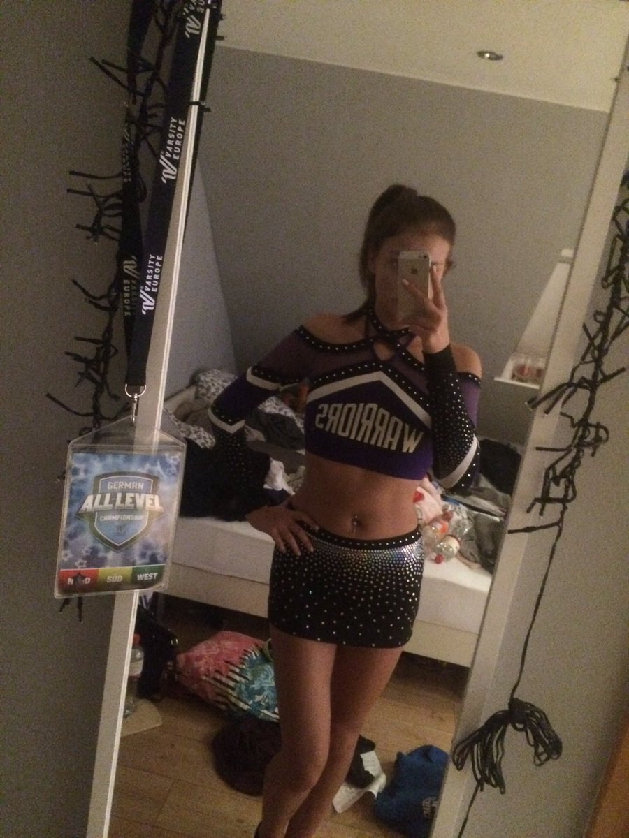 _Victoria_BK's tweet photo. New uniform 🎉 #13daystillregionals💜💜 https://t.co/4er5bl1ka0