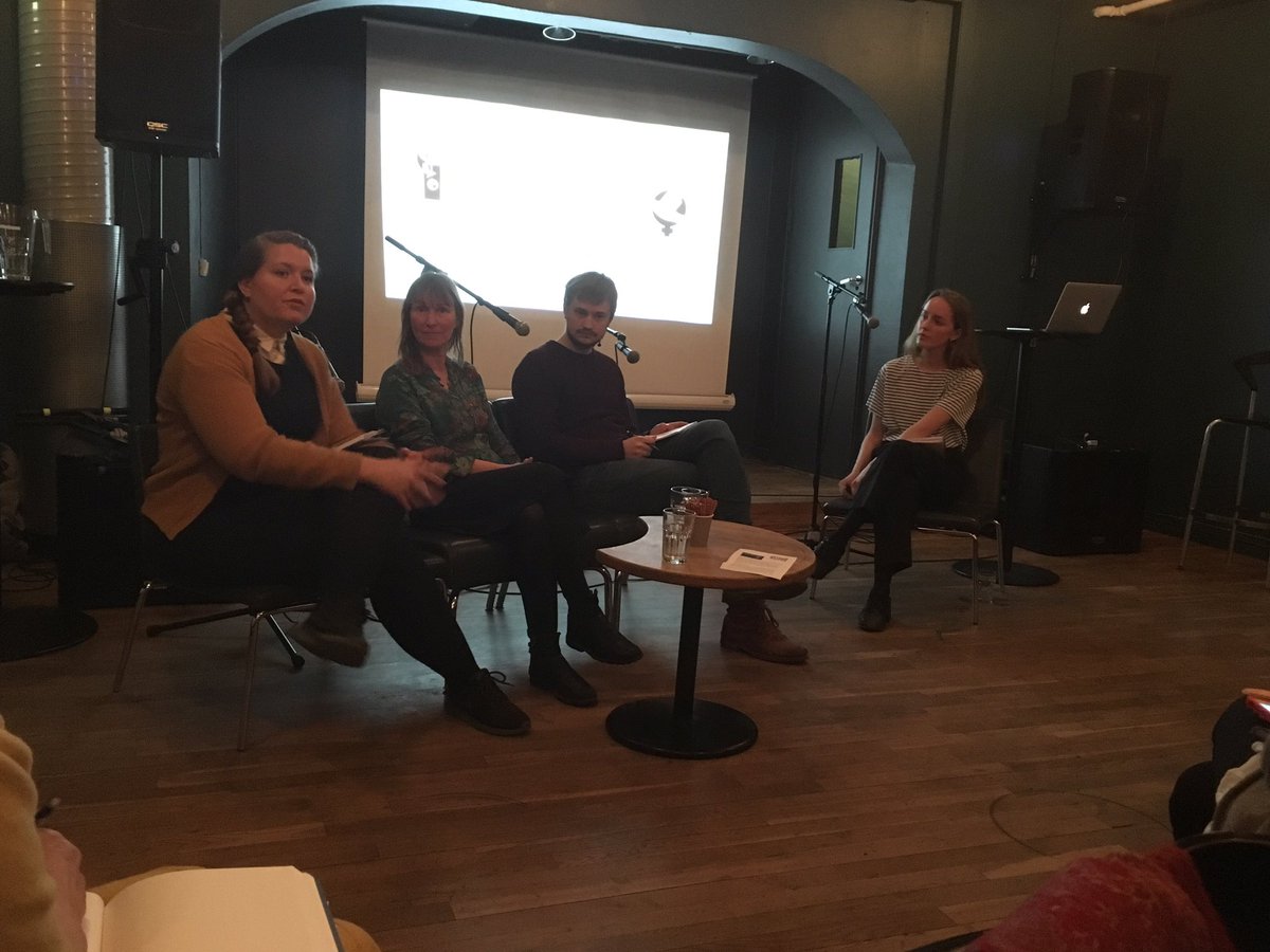 SAIHBergen's tweet photo. Paneldebatt om kvinners rolle i fredsforhandlinger. 👩🏻👩🏼👩🏽👩🏾👩🏿 rafto, studentenes fredspris og IKFF i panelet. https://t.co/n6zJXQ3uD9