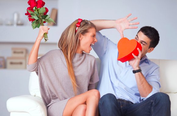 PMSBites's tweet photo. Make sure she's happy this Valentines Day when you gift with PMS Bites!! Sugar is proven to make Symptoms worse, PMS Bites won't do that! https://t.co/CcWAOrkGMD