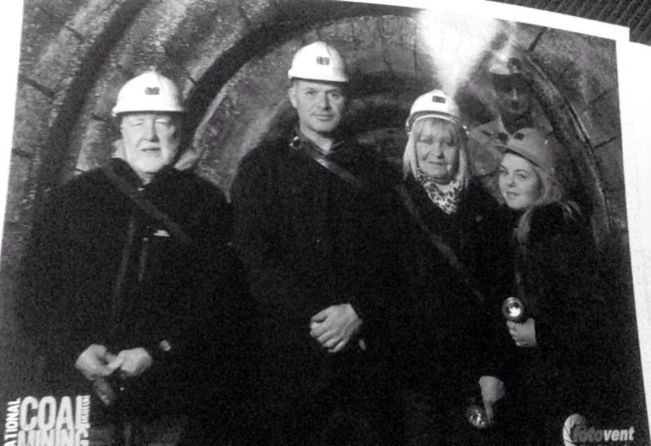 leahatkinson10's tweet photo. coal mining museum with fam⛏❤️ #Yorkshire https://t.co/IX5SE8i7og
