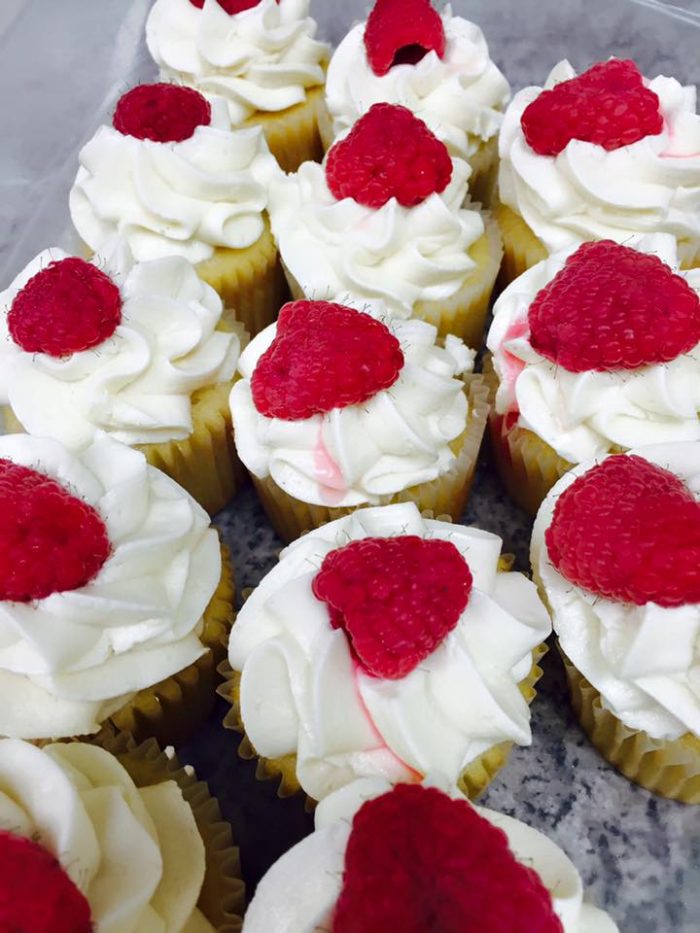 Chocolate is great, but if you're looking for something different for your sweethearts sweet tooth, try these places!ow.ly/E4Yy308Tbug