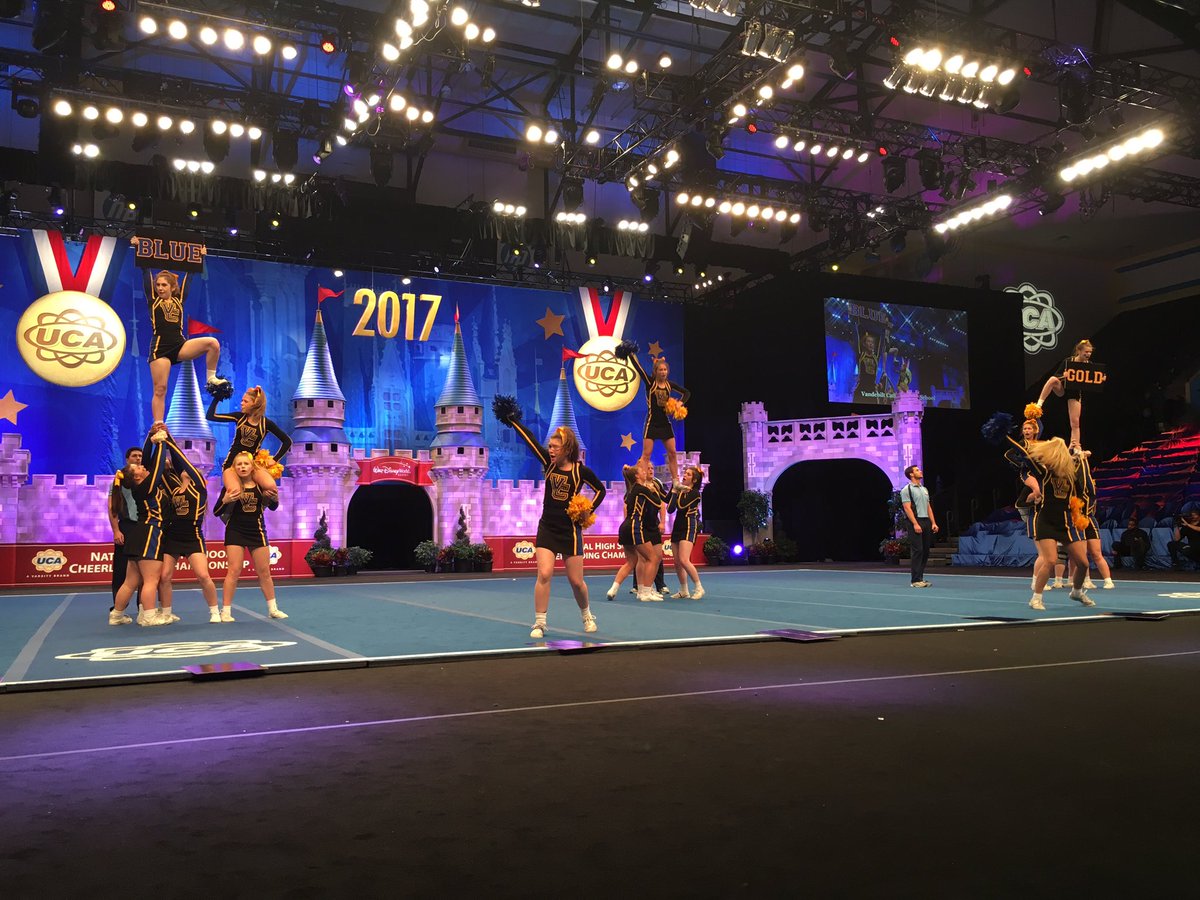 UCAupdates's tweet photo. Awesome routine from Vanderbilt Catholic! Energy from start to finish! #UCAnationals https://t.co/TCqi6Ec3hu