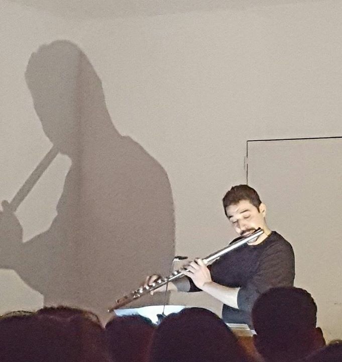 AbiertaCultura's tweet photo. Interpretar a Bach como acto subversivo, anoche #Boadilla vibró con la interpretación de Julian Elvira @MusicaViva_ https://t.co/e0wJWmnCYO