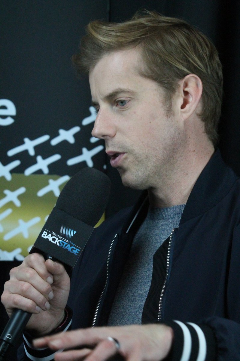 993kjoy's tweet photo. Ran into Andrew McMahon at The #GRAMMYs. He talked about opening up for Billy Joel! #BucketList

#LeftTwix #RigthTwix #WWOBackstage https://t.co/7gaGhcWfcE