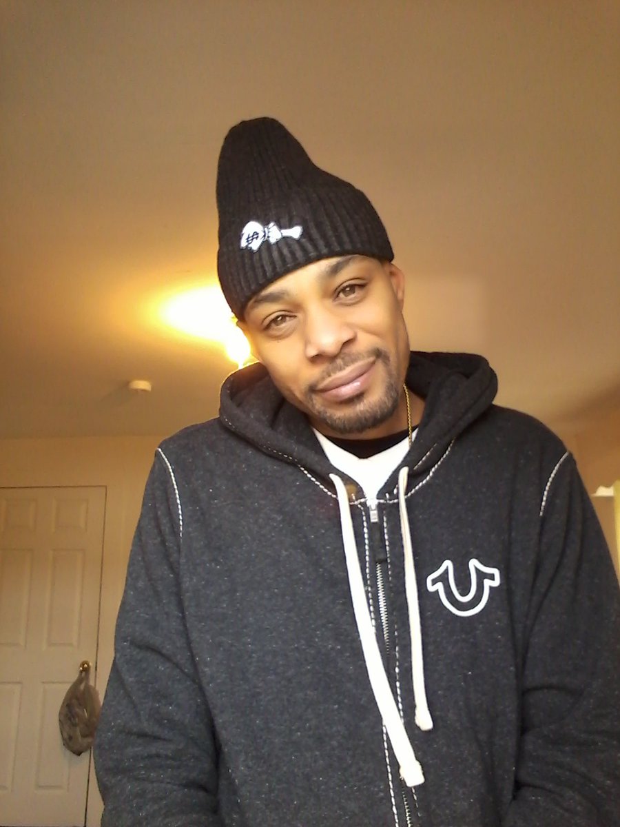 VAL_KIL_MORE's tweet photo. #EVERYBODYEATS 🍗🍗🍗

Skullies/Beanies 20$ plus shipping

GET AT ME https://t.co/bGmUSFAmWU