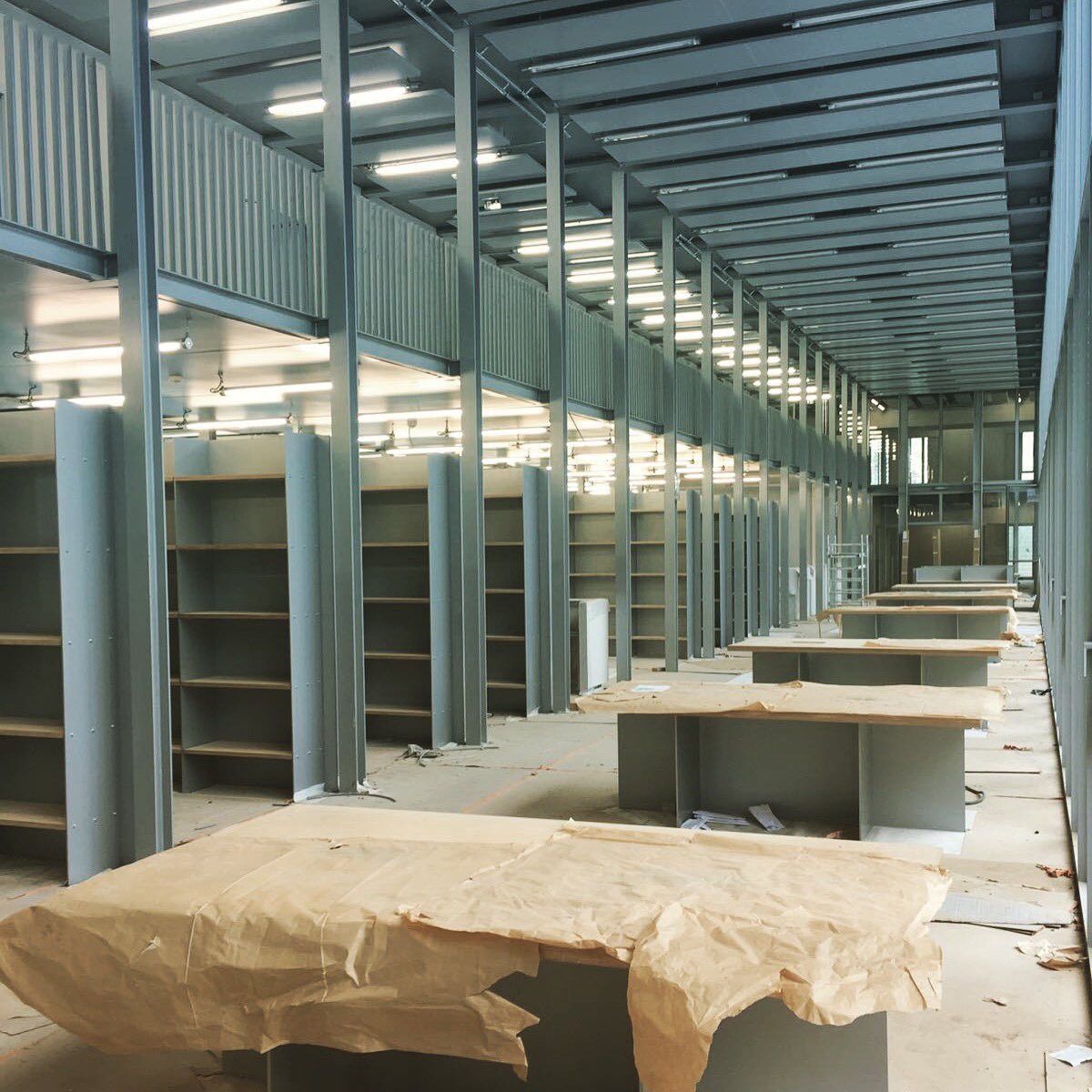 cabarchitectes's tweet photo. Ce #weekend balade dans l'#ENSAE : Et voilà la #bibliotheque et sa double hauteur
#teamarchi #cabarchitectes #GRANDPARIS @ENSAE_Paristech https://t.co/N26SEZCZtJ