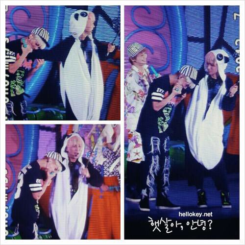 Jongkeyrev's tweet photo. " jjong bites me a lot "
- key https://t.co/TdDfEf3drQ