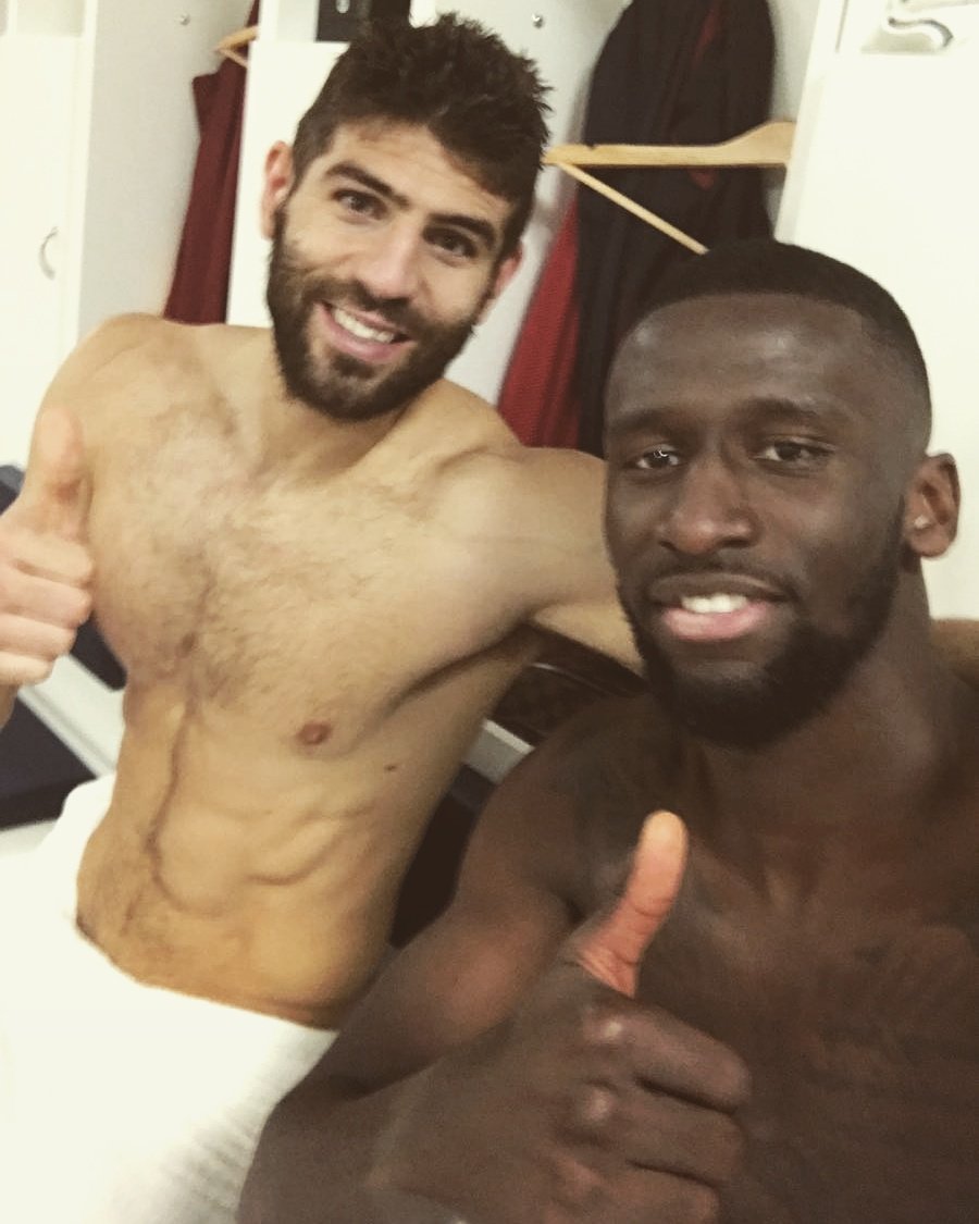 ToniRuediger's tweet photo. The next 3⃣ points in the bag! 👍💪🏾 Good team display &amp; a clean sheet 🙏🏾 #DutyDone #Hustle #DajeRoma @officialasroma @SerieA_TIM https://t.co/8y0ZIgZ7dX