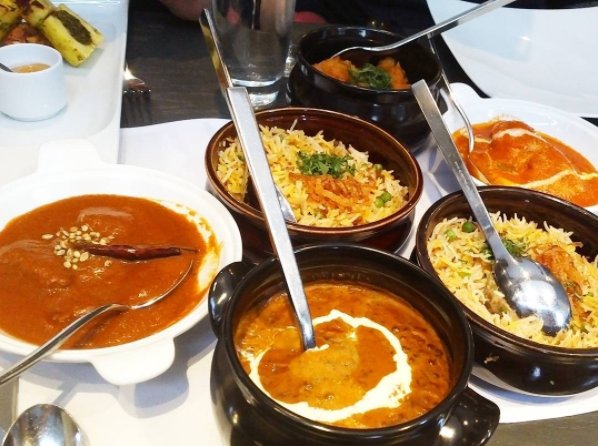 LotusLDN's tweet photo. There is nothing more glorious than sharing a sumptuous meal with great friends. View our #GroupMenu packages here: https://t.co/5mheonSIDw https://t.co/Top837YY7T