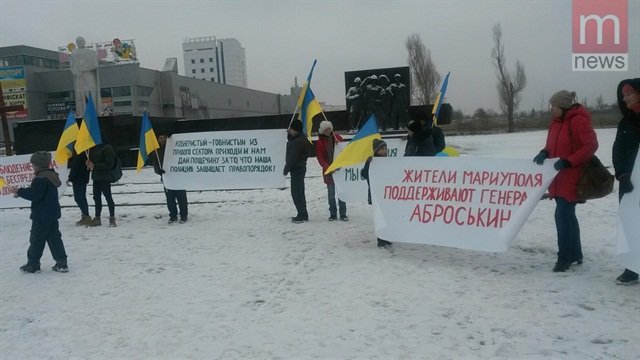 Из-за драки в Мариуполе пострадал патрульный - Цензор.НЕТ 4405