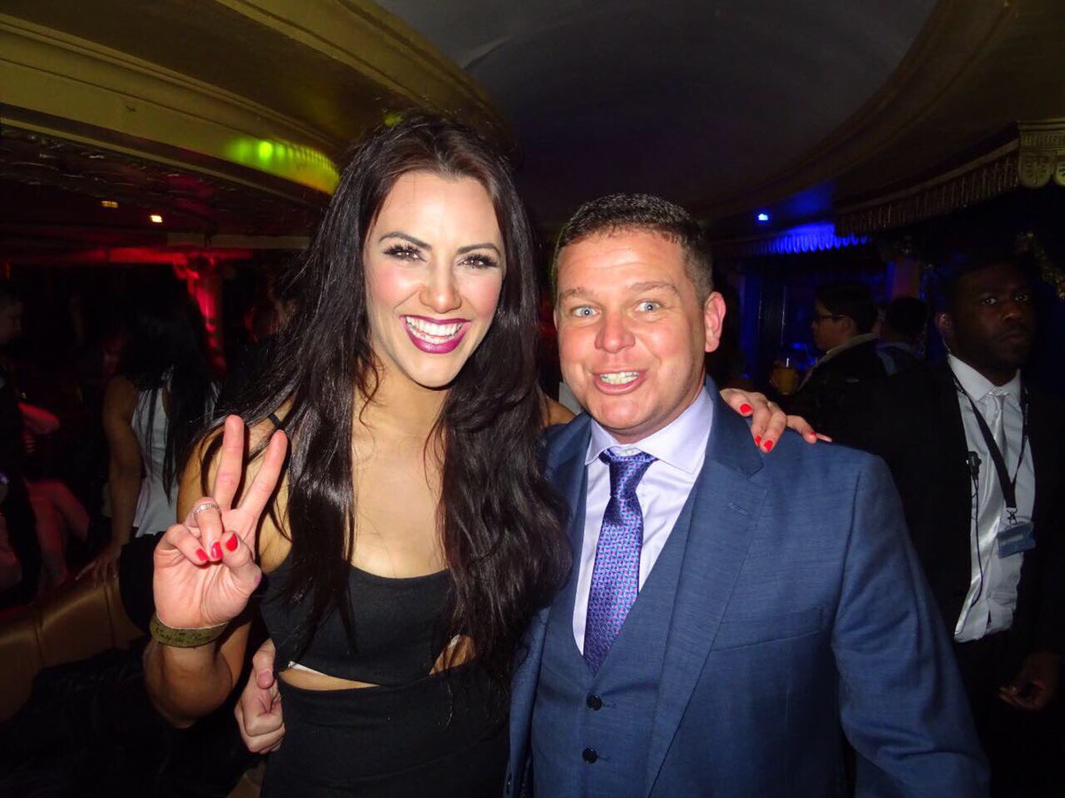 BUSAPAR3's tweet photo. @TheProdigalFox @CafedeParisLDN Jessica meant what I said! Good luck &amp; thanks for the follow 😀 all the luck in the world #JessicaCunningham https://t.co/gY0oW0s1In