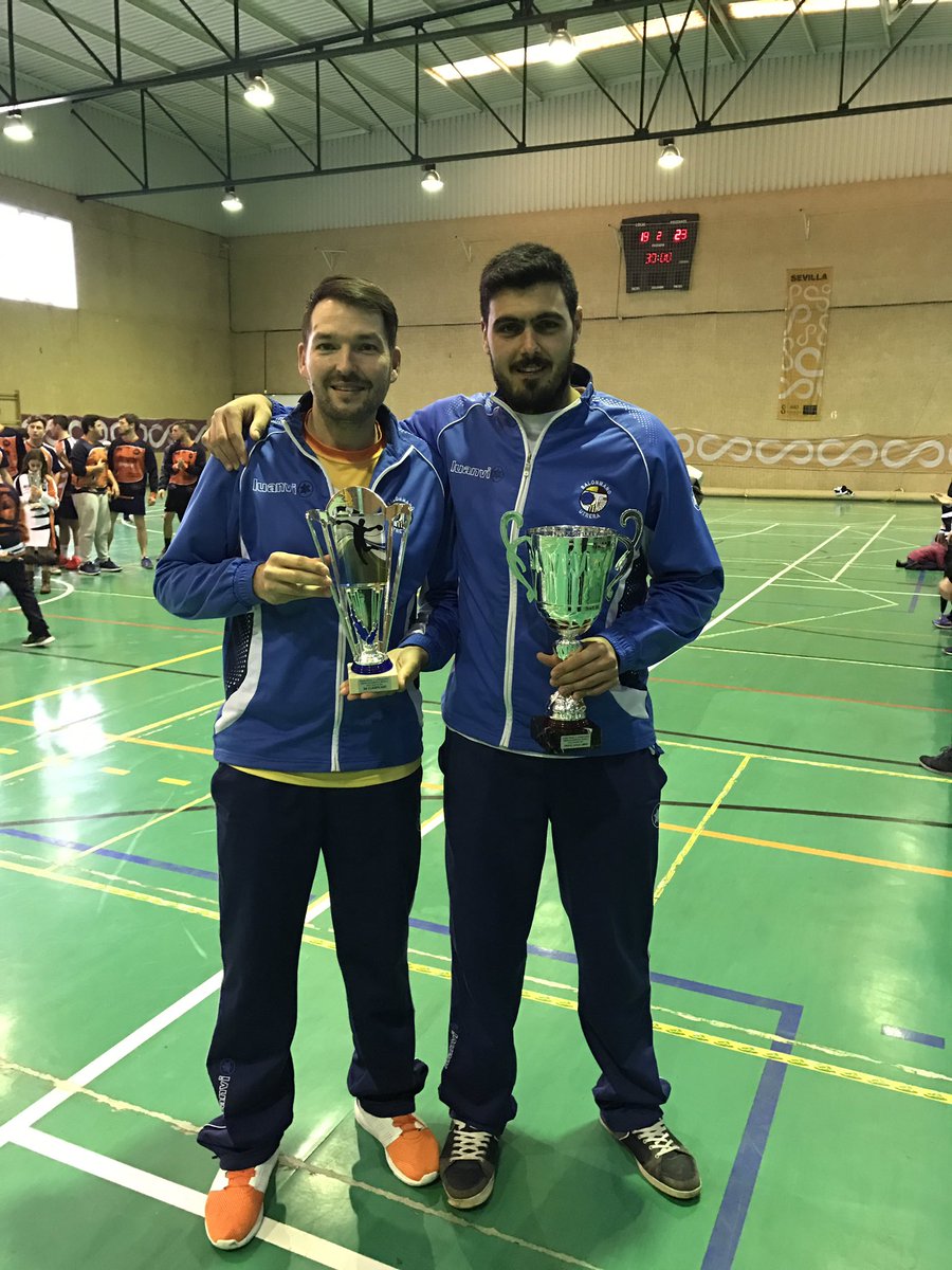davilon_'s tweet photo. 3º clasificado de Andalucía Occid. y trofeo juego limpio @bmutrera .
@antonio_romanr @prensaBM_Utrera @villalba15485  @CiudadUtrera @UVITEL https://t.co/zHdryZSAoI