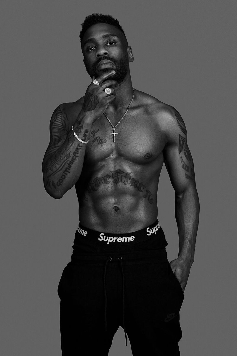 kwazicort's tweet photo. Talent is seductive. 
#art #seductive #music #expressyourmotion https://t.co/Q0pNhUTDOL