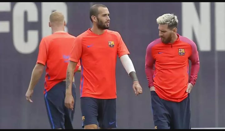 Nixpad's tweet photo. #AnimoAleix
Fuerza campeón,los grandes futbolistas pasan por estas cosas pero Dios los bendice y vuelven más fuertes,visca el barça,anímoo!! https://t.co/j8QwGDUKsQ